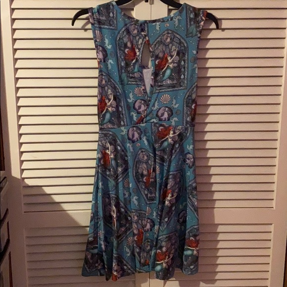 Ariel Dress - Picture 2 of 3